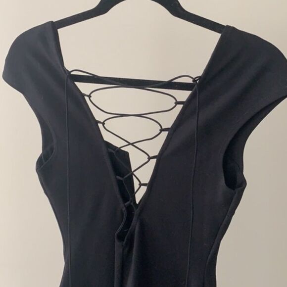 ✨ Black Bodycon Dress with Lace-Up Back✨ - Picture 4 of 5